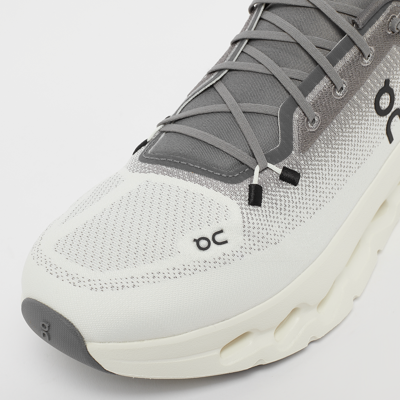 Cloud On Running Gris